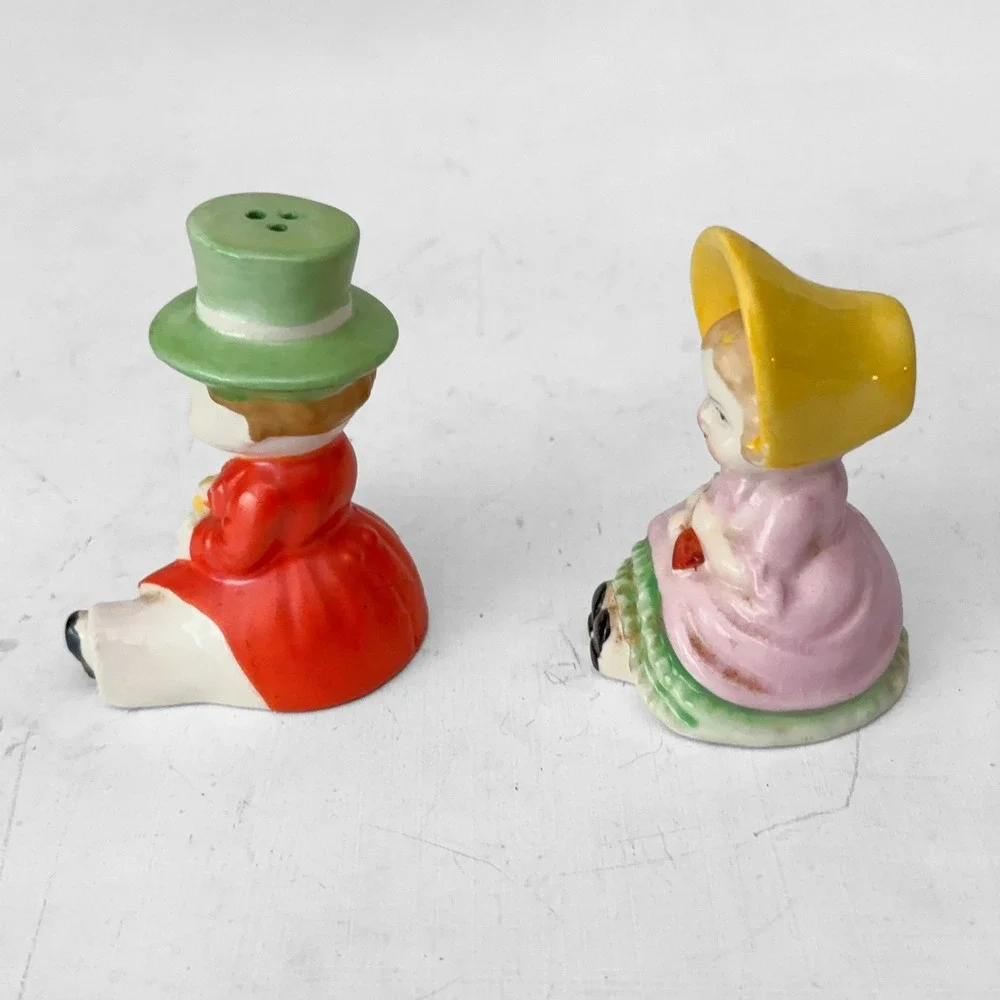 VTG MCM Ceramic Boy & Girl Salt/Pepper Shakers Japan Mid Century Cottage